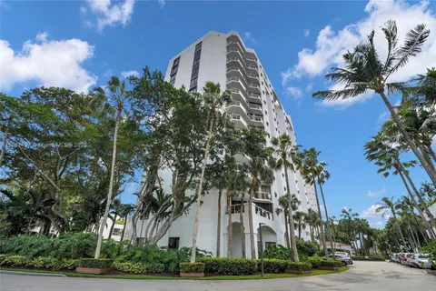 3610 Yacht Club Dr # 1014, Aventura FL 33180