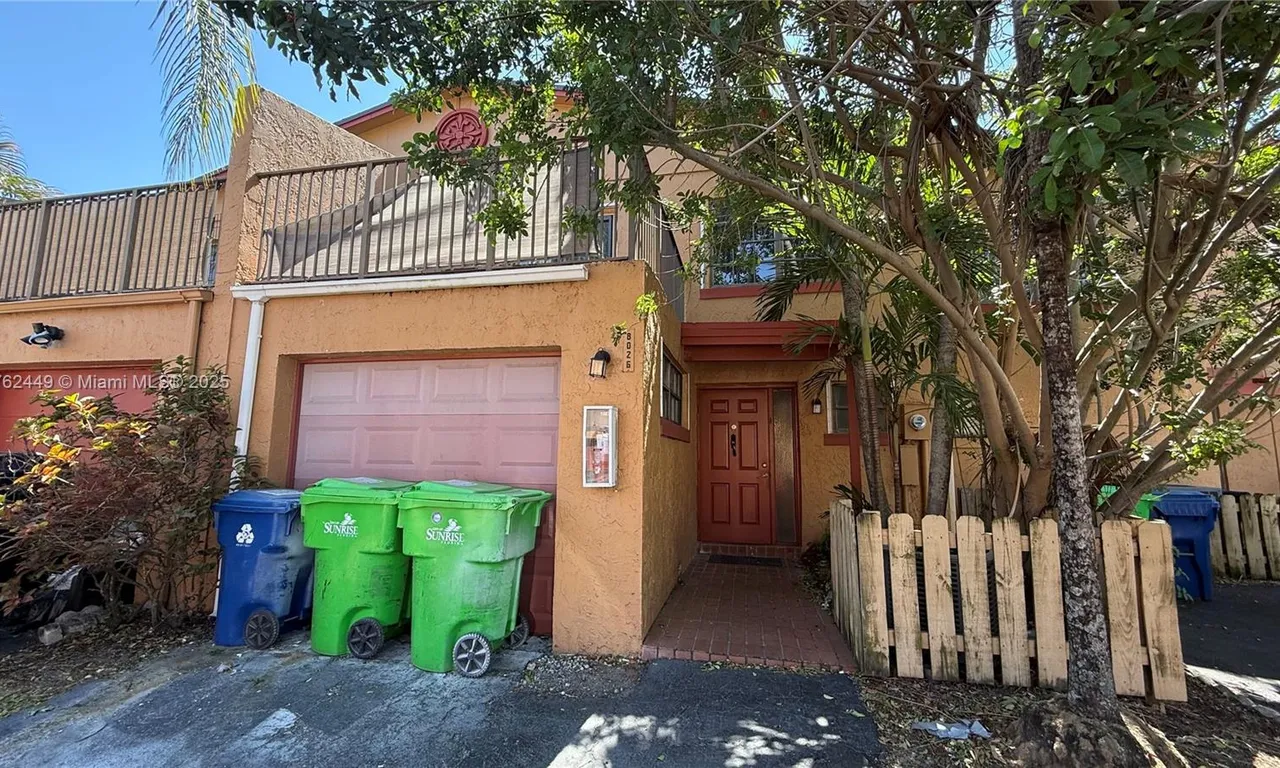 8026 NW 27th Pl, Sunrise FL 33322