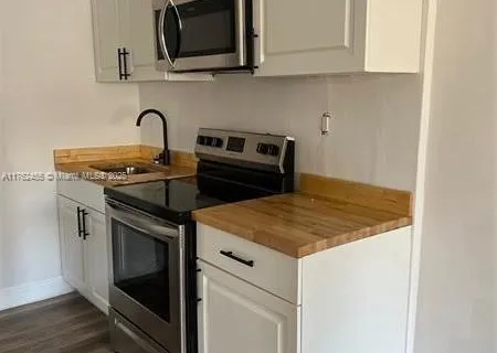 1630 N Dixie Hwy # 3, Fort Lauderdale FL 33305