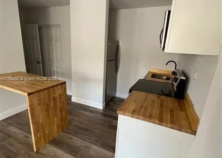 1630 N Dixie Hwy # 3, Fort Lauderdale FL 33305