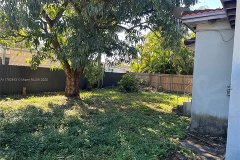 3821 NW 63rd Ave, Virginia Gardens FL 33166