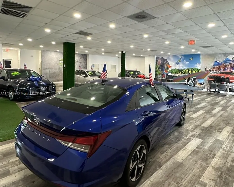 Auto Dealer for Sale, Miami FL 33142