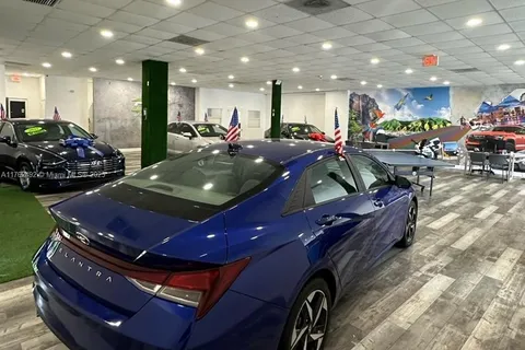 Auto Dealer for Sale, Miami FL 33142