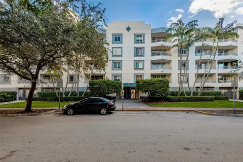 1401 Bay Rd # 307, Miami Beach FL 33139