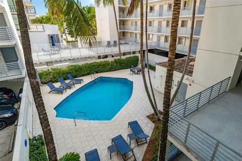 1401 Bay Rd # 307, Miami Beach FL 33139