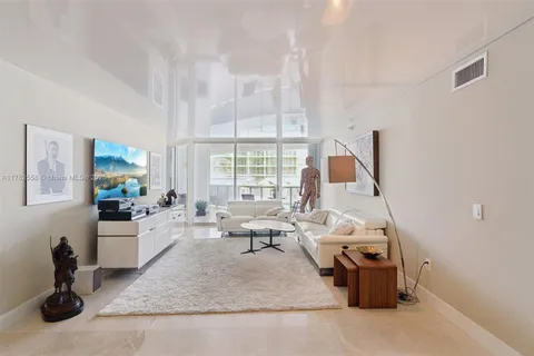 16711 Collins Ave # 704, Sunny Isles Beach FL 33160