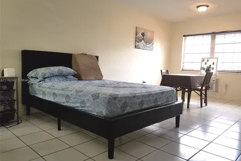 6565 Santona St # B8, Coral Gables FL 33146