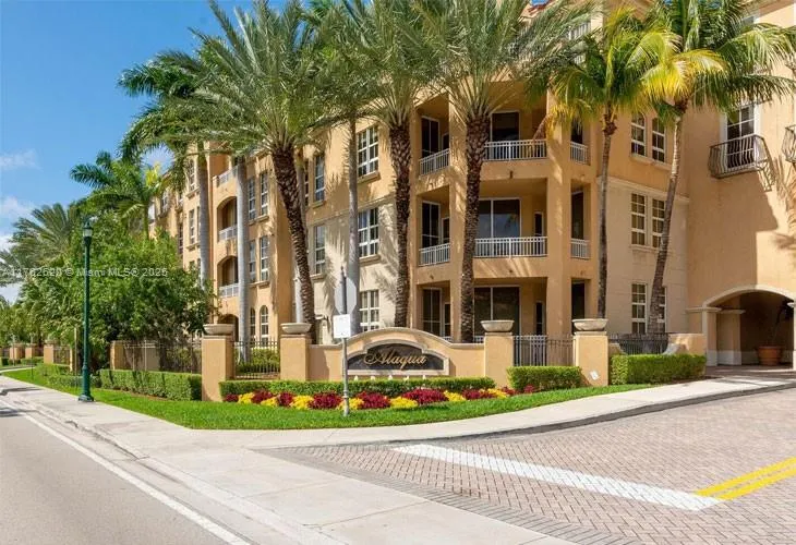 3001 NE 185th St # 431, Aventura FL 33180