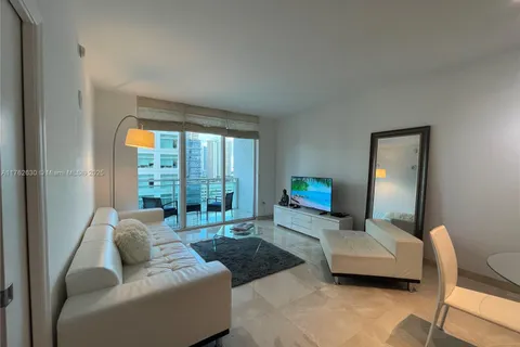 950 Brickell Bay Dr # 1402, Miami FL 33131