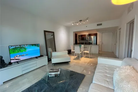 950 Brickell Bay Dr # 1402, Miami FL 33131