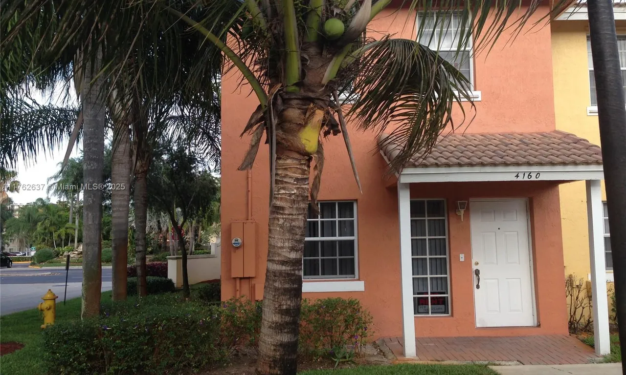4160 NW 67th Ter, Lauderhill FL 33319