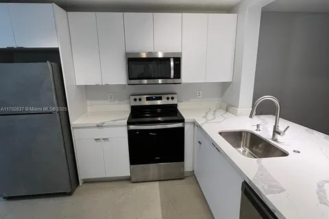 4160 NW 67th Ter, Lauderhill FL 33319