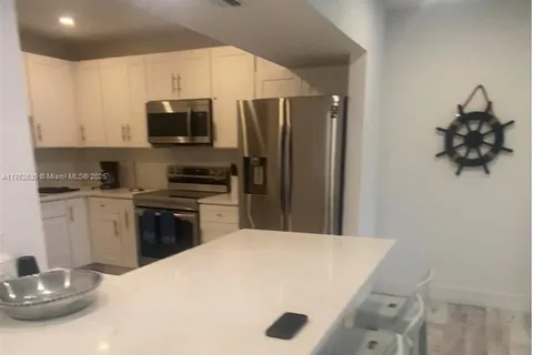 3725 S Ocean Dr # 924, Hollywood FL 33019