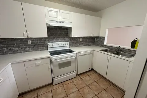 8851 NW 119th St # 6201, Hialeah Gardens FL 33018
