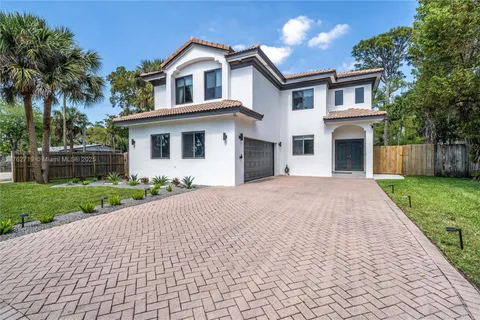 1451 SW 11th Pl, Fort Lauderdale FL 33312