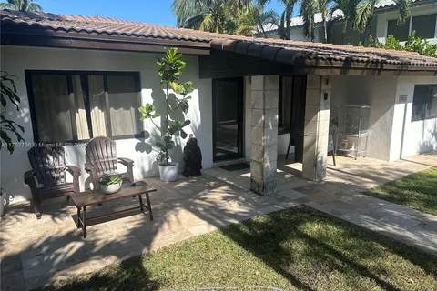 2054 Alton Rd, Miami Beach FL 33140