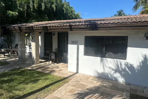 2054 Alton Rd, Miami Beach FL 33140