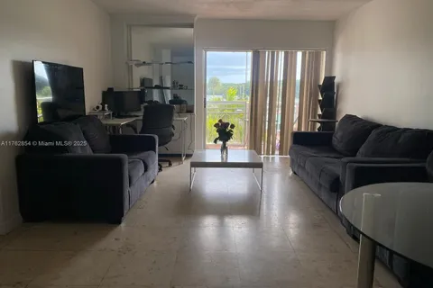 400 Kings Point Dr # 209, Sunny Isles Beach FL 33160