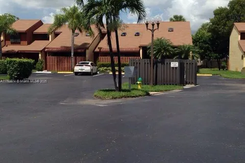 405 SE 14th St # 405, Dania Beach FL 33004