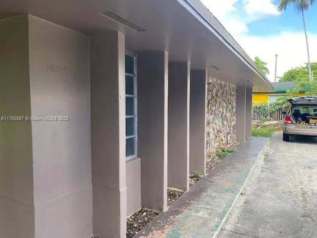 16010 NW 2nd Ave, Miami FL 33169