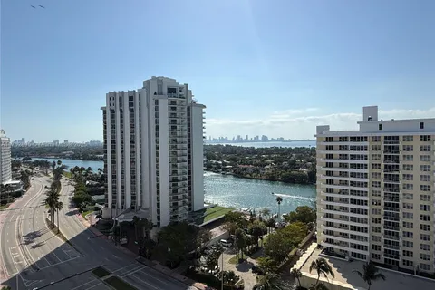 5555 Collins Ave # 17W, Miami Beach FL 33140