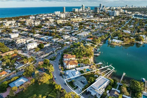 930 Stillwater Dr, Miami Beach FL 33141