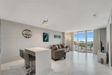 90 Alton Rd # 1405, Miami Beach FL 33139