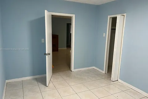 590 NE 157th Ter, Miami FL 33162