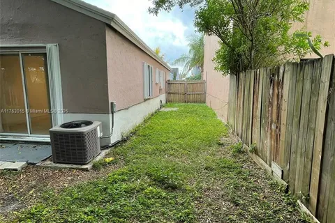 11783 SW 272nd Ter, Homestead FL 33032