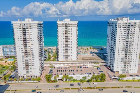 2201 S Ocean Dr # 1106, Hollywood FL 33019