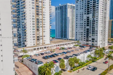 2201 S Ocean Dr # 1106, Hollywood FL 33019