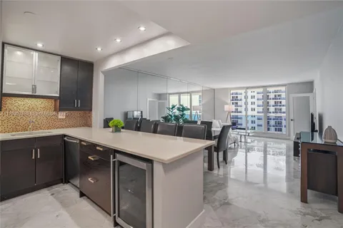 2301 Collins Ave # 1116, Miami Beach FL 33139