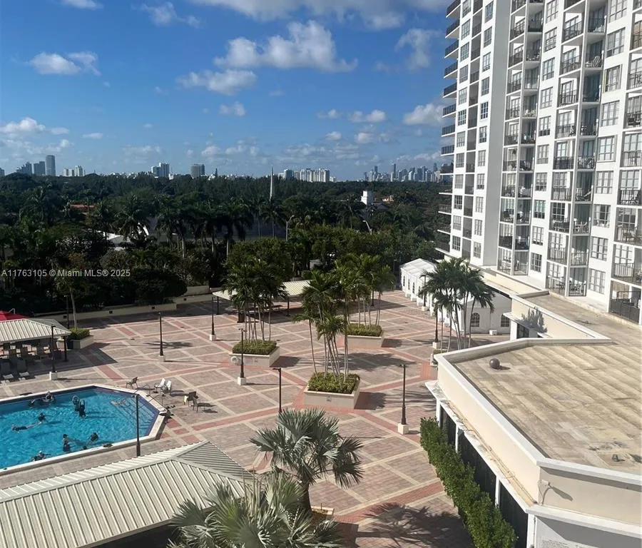 4101 Pine Tree Dr # 616, Miami Beach FL 33140