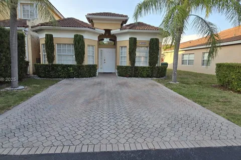 16325 SW 103rd Ter, Miami FL 33196