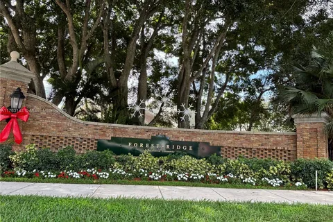9366 Arborwood Cir, Davie FL 33328