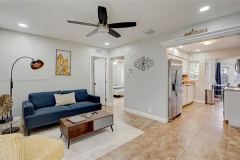 200 NE 43rd St # 0, Oakland Park FL 33334