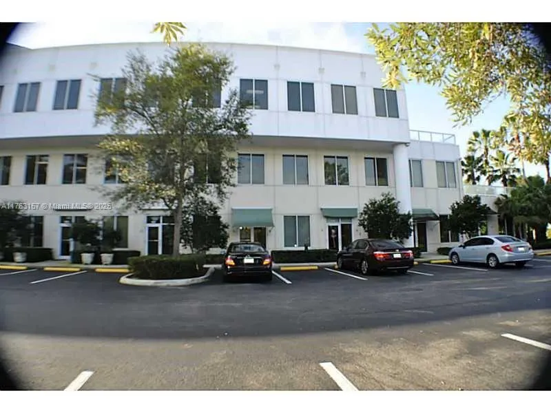 1820 N Corporate Lakes Blvd, Weston FL 33326