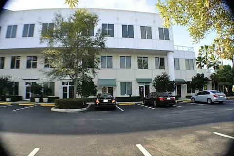 1820 N Corporate Lakes Blvd, Weston FL 33326