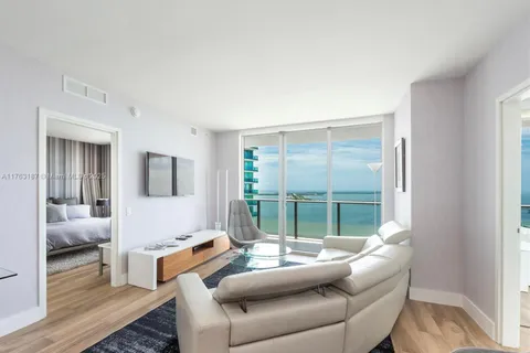 1300 SE Brickell Bay Dr # 3205, Miami FL 33131