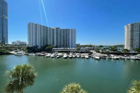 220 Kings Point Dr # 502, Sunny Isles Beach FL 33160