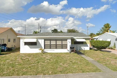 266 SW 6th St, Dania Beach FL 33004