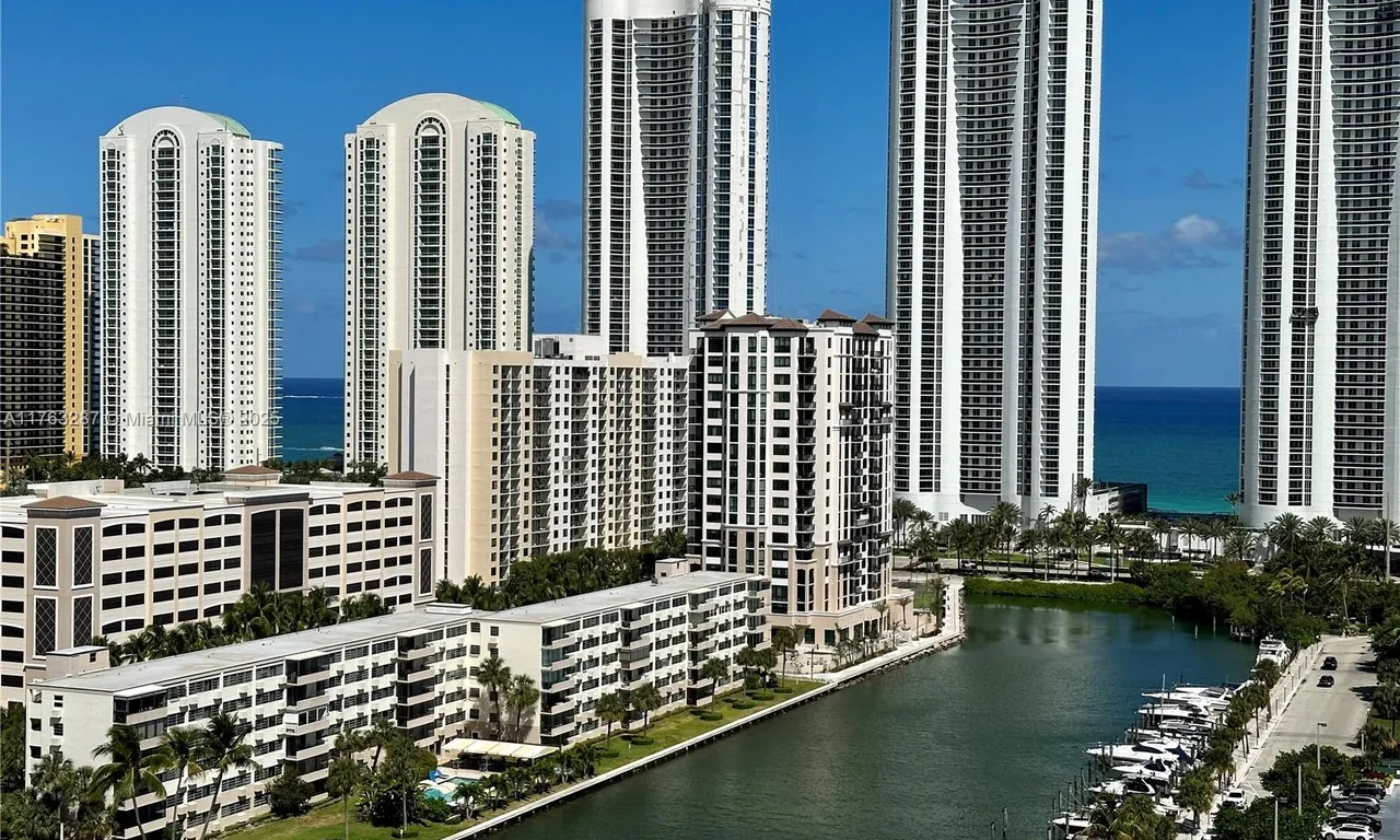 500 Bayview Dr # 1725, Sunny Isles Beach FL 33160