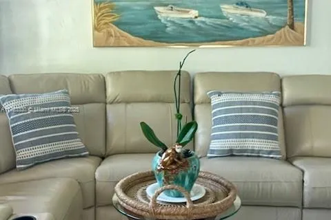 325 Fernwood Rd # 1, Key Biscayne FL 33149