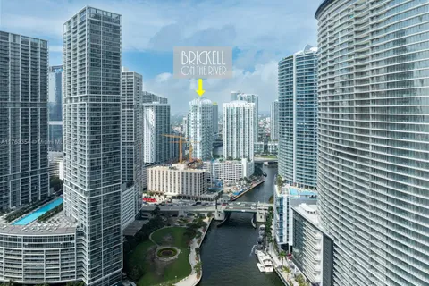 41 SE 5th St # 2006, Miami FL 33131