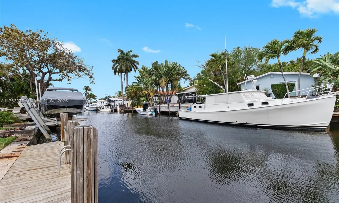 1424 Nautilus Isle, Dania Beach FL 33004
