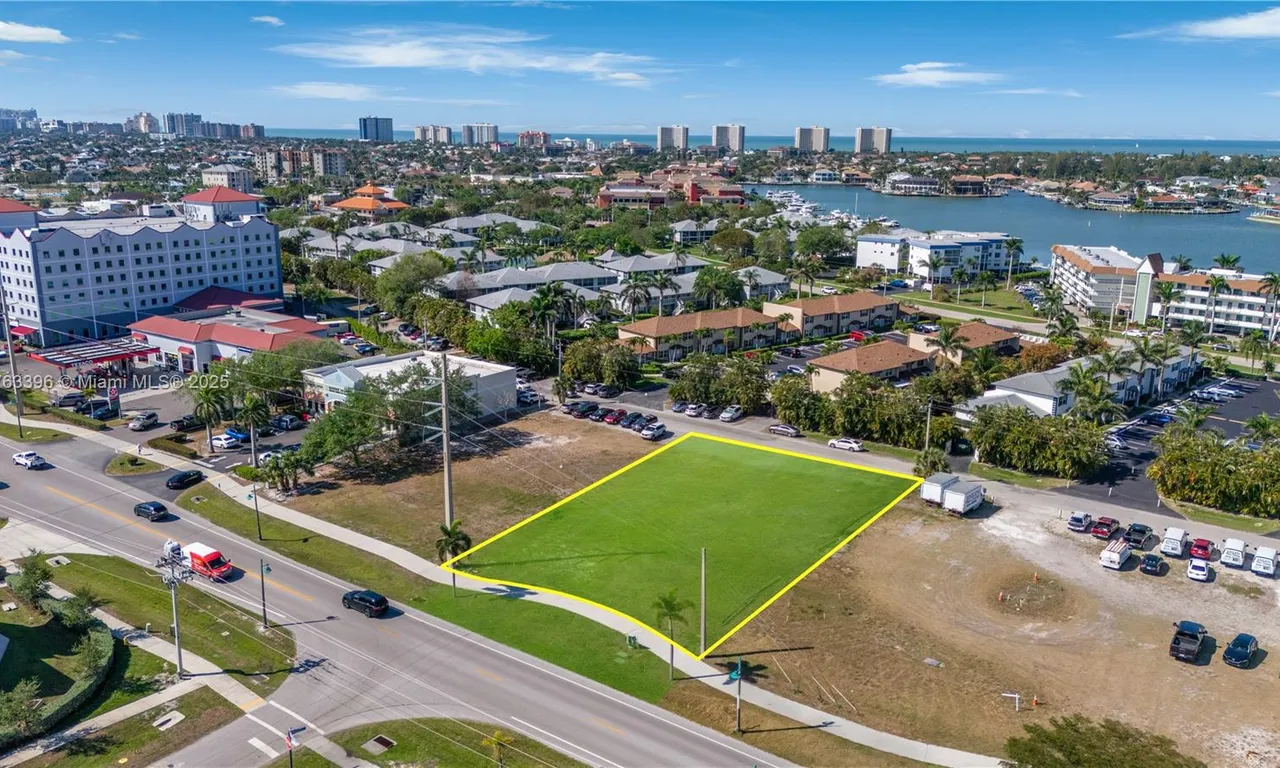 770 Bald Eagle, Marco Island FL 34145
