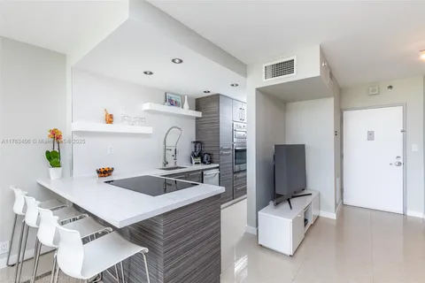 1000 West Ave # 732, Miami Beach FL 33139