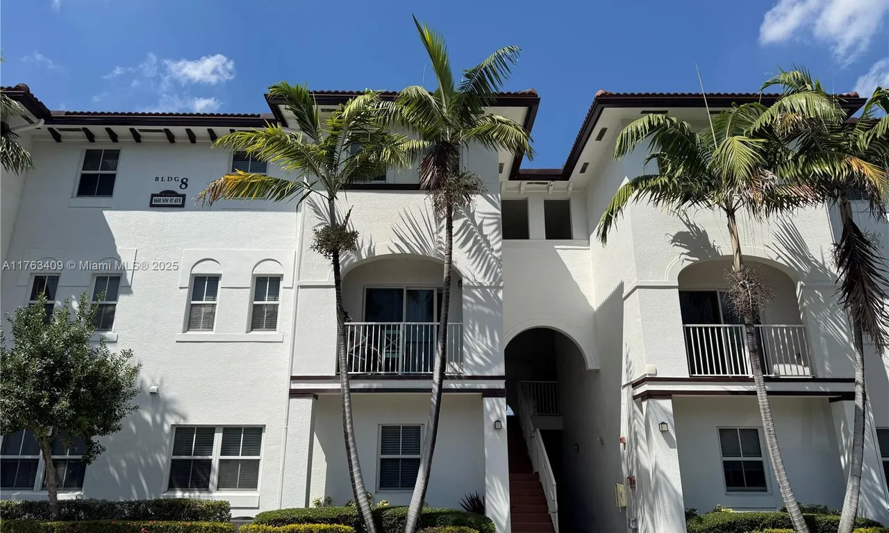 8650 NW 97 ave # 216, Doral FL 33178