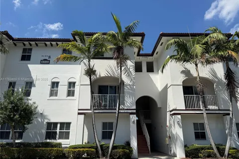 8650 NW 97 ave # 216, Doral FL 33178