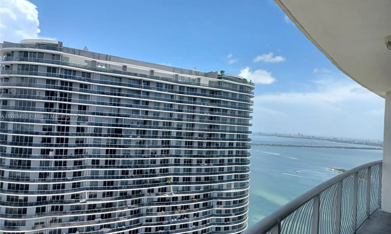 1750 N Bayshore Dr # 5111, Miami FL 33132